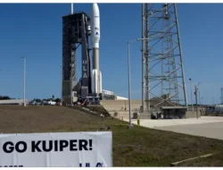 Perusahaan Teknologi Raksasa Meluncurkan Kemitraan Besar dalam Bisnis Koneksi Seluler Berbasis Satelit